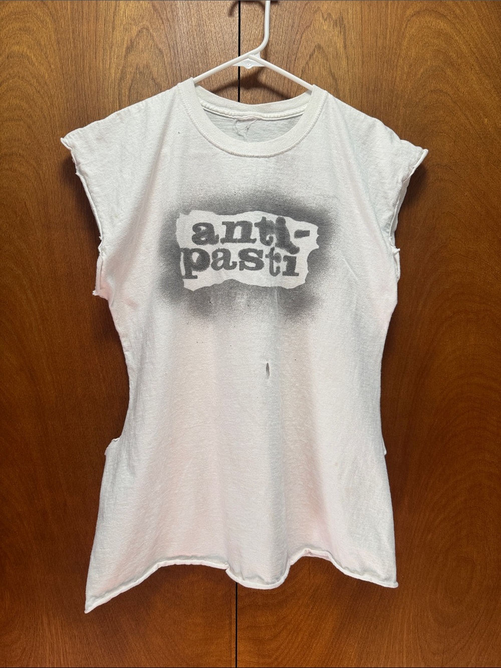 Vintage UK Punk Anti-Pasti Graphic White Tee